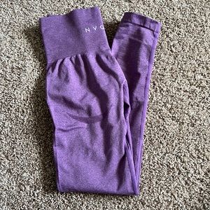 Nvgtn contour seamless leggings- size small